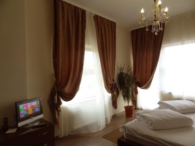 Ave Hotel Victoriei Bukarest Zimmer foto