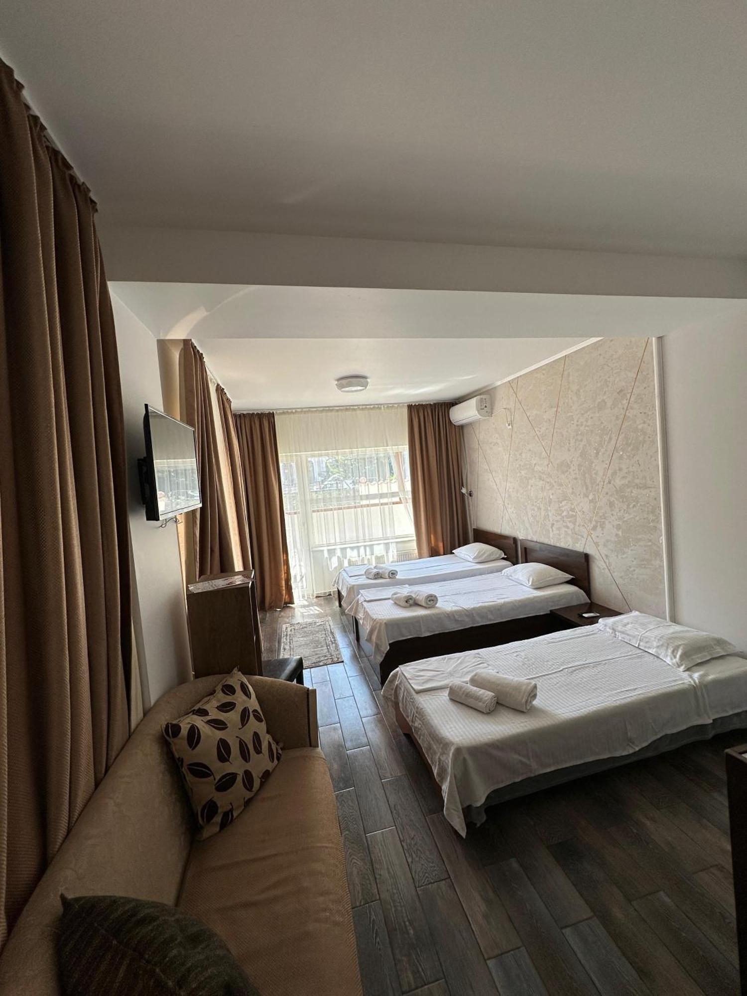 Ave Hotel Victoriei Bukarest Exterior foto